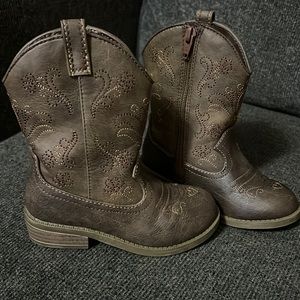 Cat and Jack Girls Boots Size 9
